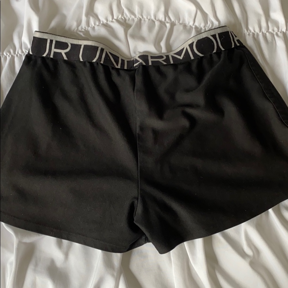 Black under armour shorts - Picture 2 of 2